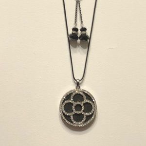 LOOKING GLASS MEDALLION NECKLACE